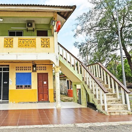 Oyo 90315 Chalet Pantai Rantau Panjang クアラ・ロンピン エクステリア 写真