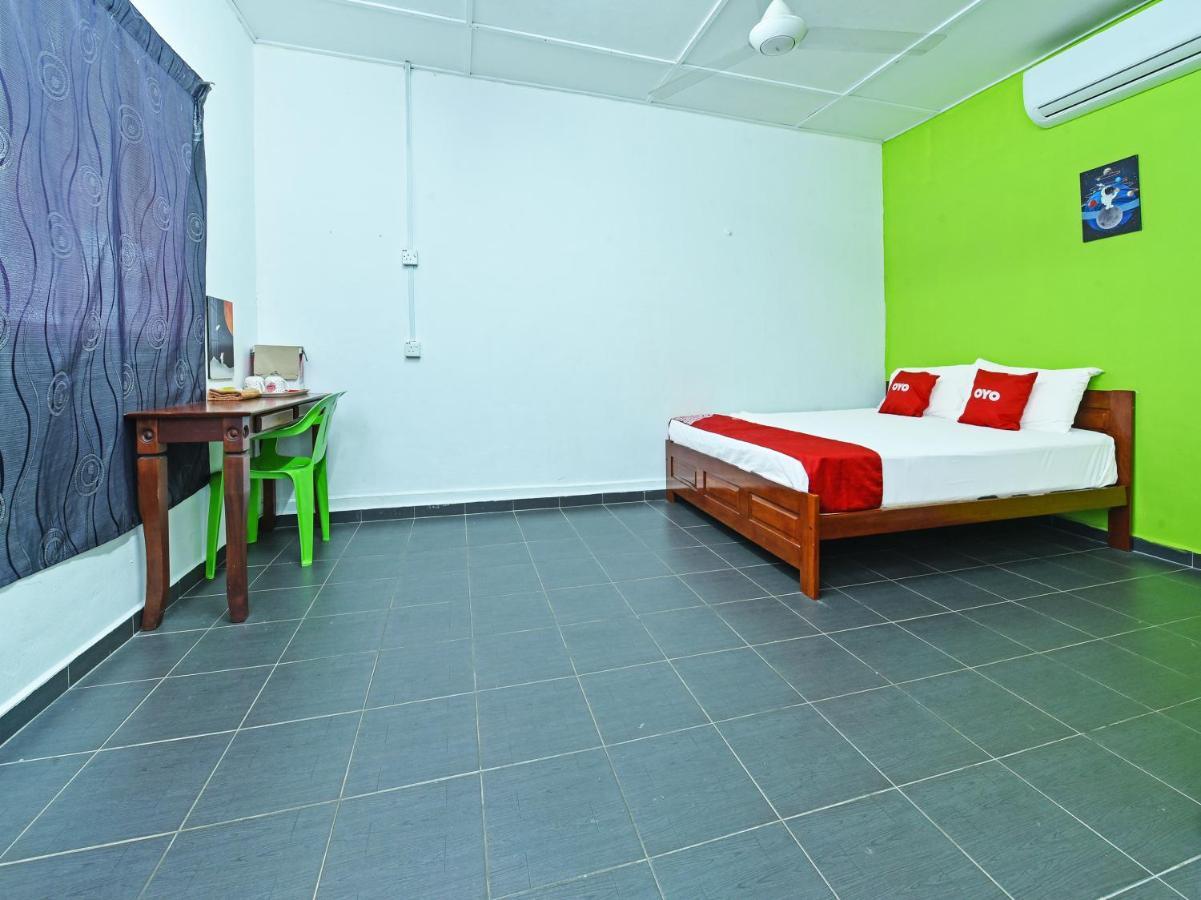 Oyo 90315 Chalet Pantai Rantau Panjang クアラ・ロンピン エクステリア 写真