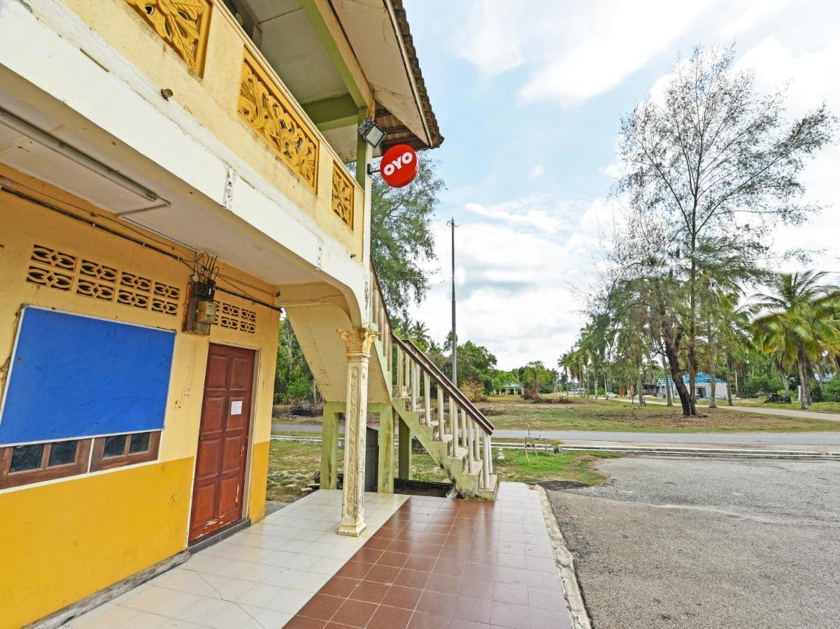 Oyo 90315 Chalet Pantai Rantau Panjang クアラ・ロンピン エクステリア 写真