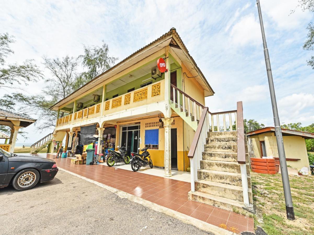 Oyo 90315 Chalet Pantai Rantau Panjang クアラ・ロンピン エクステリア 写真