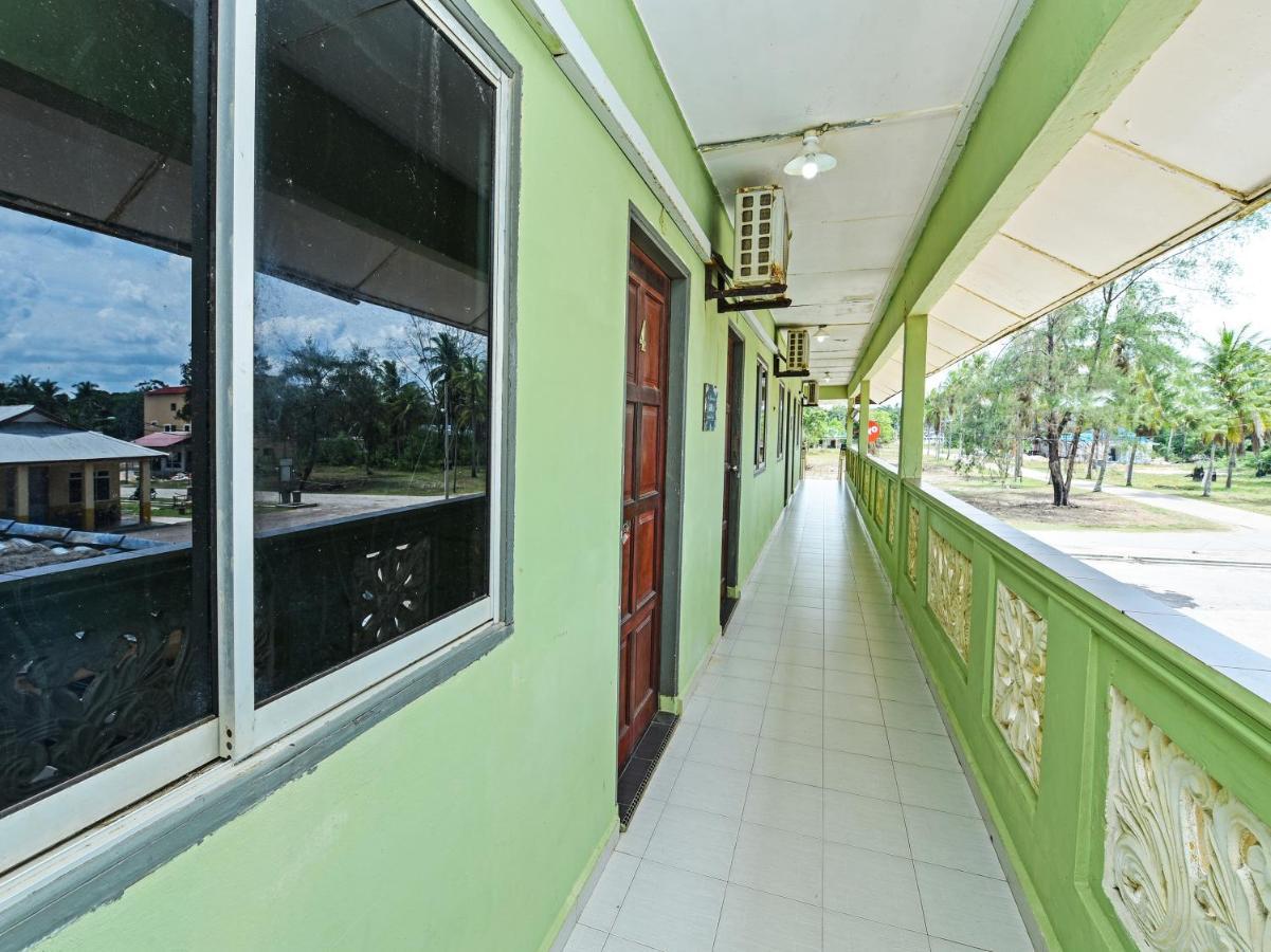 Oyo 90315 Chalet Pantai Rantau Panjang クアラ・ロンピン エクステリア 写真