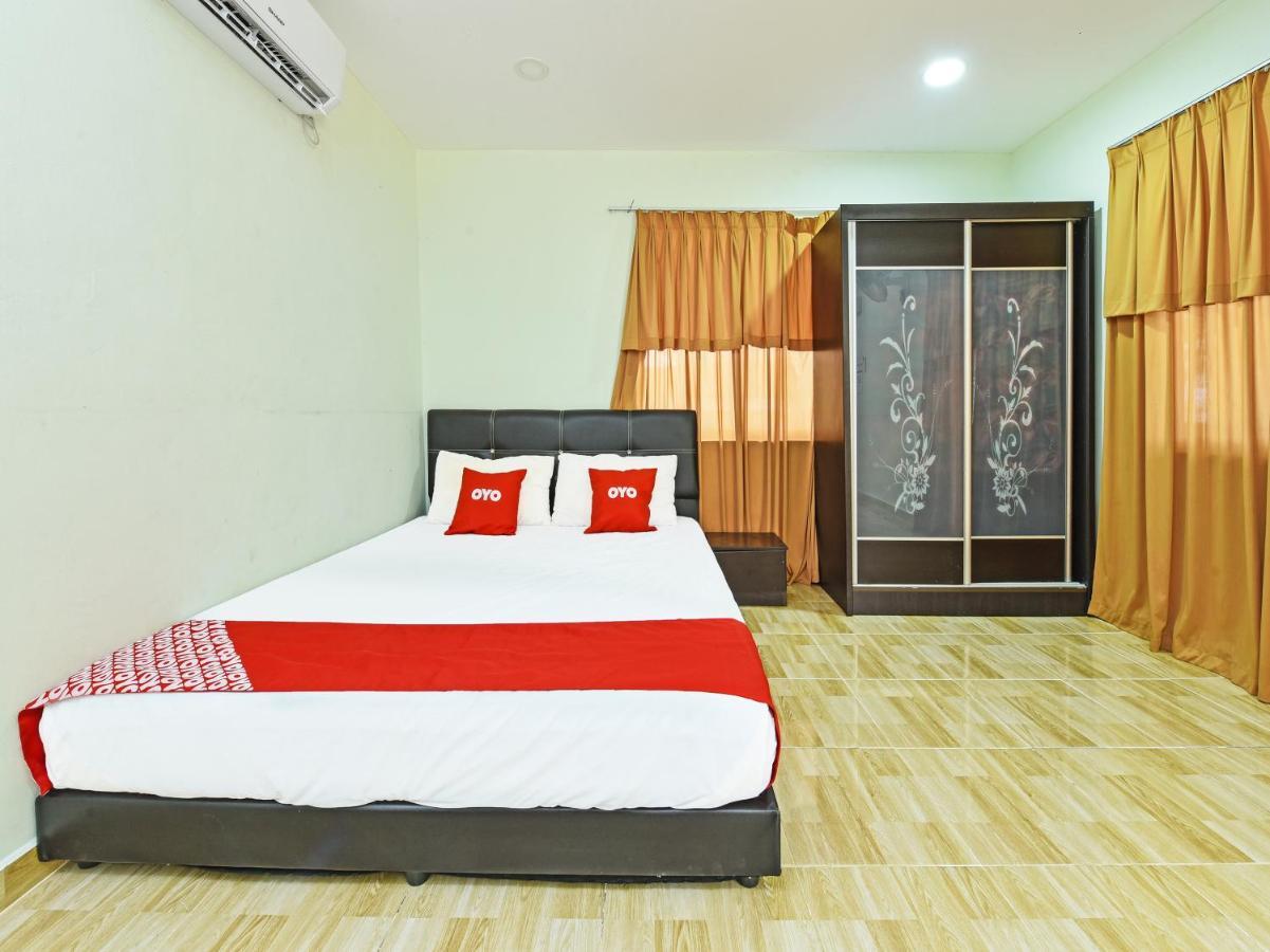 Oyo 90315 Chalet Pantai Rantau Panjang クアラ・ロンピン エクステリア 写真